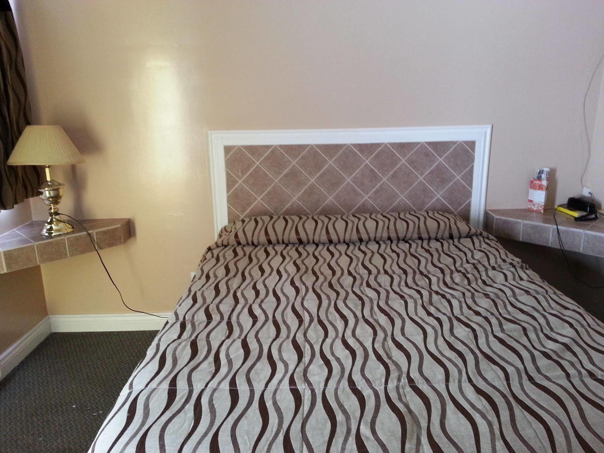 Pleasant Stay Motel Ancaster Bagian luar foto