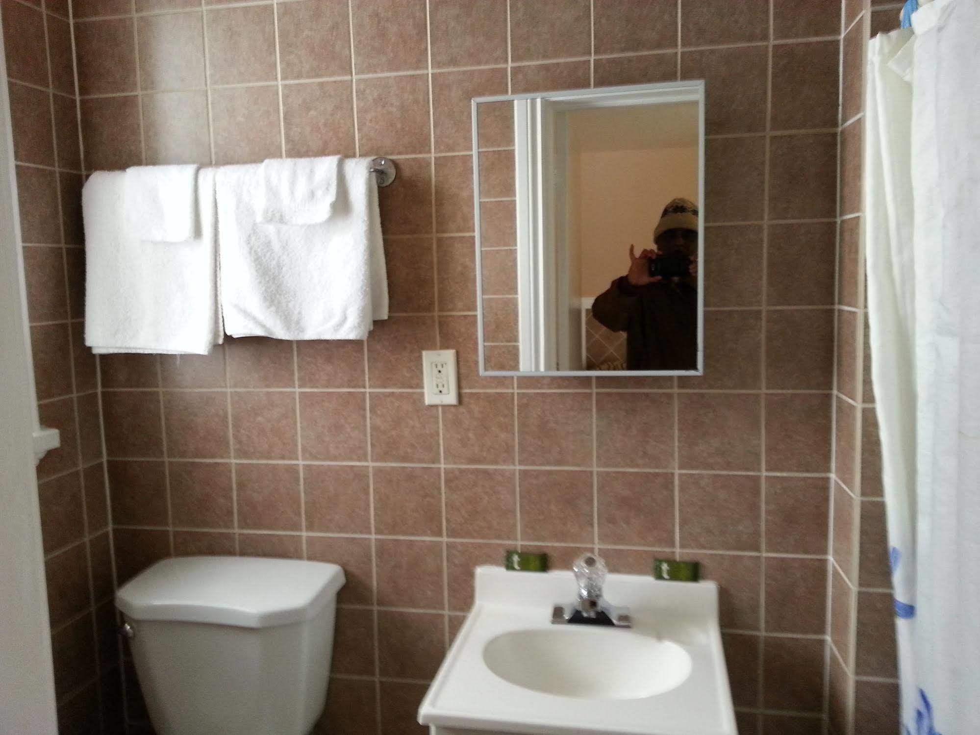 Pleasant Stay Motel Ancaster Bagian luar foto